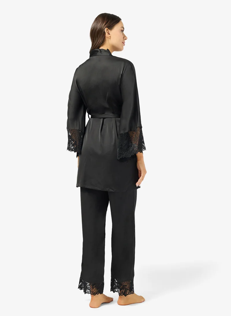 جينجر Satin Belted Robe & Pyjama Set